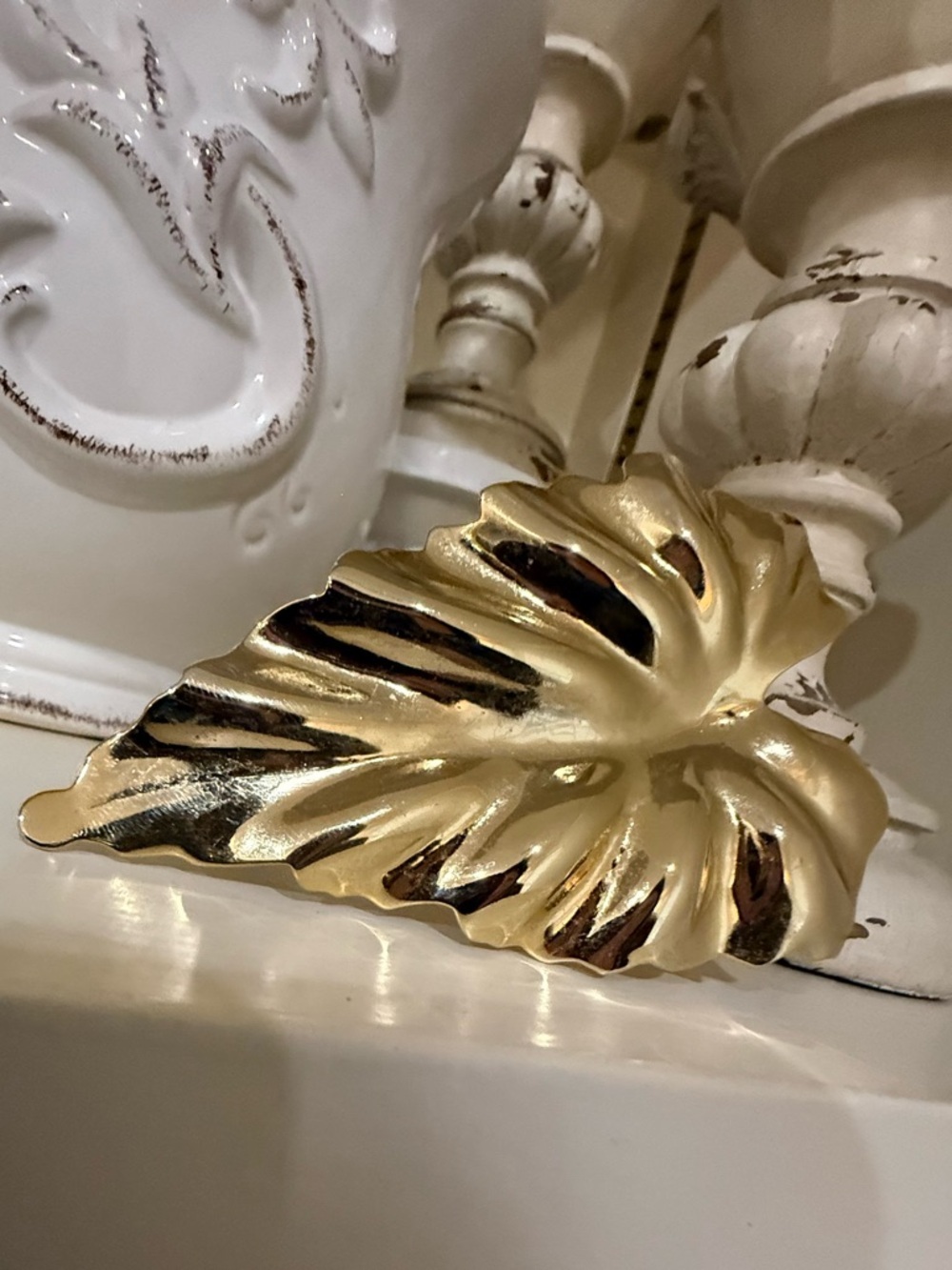 Vintage Oversized Large Leaf Scarf Clip By La Donna - Picture 4 of 9